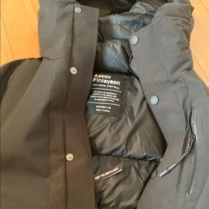 Askov Finlayson Black Womens Parka sz M sustainable climate positive brand